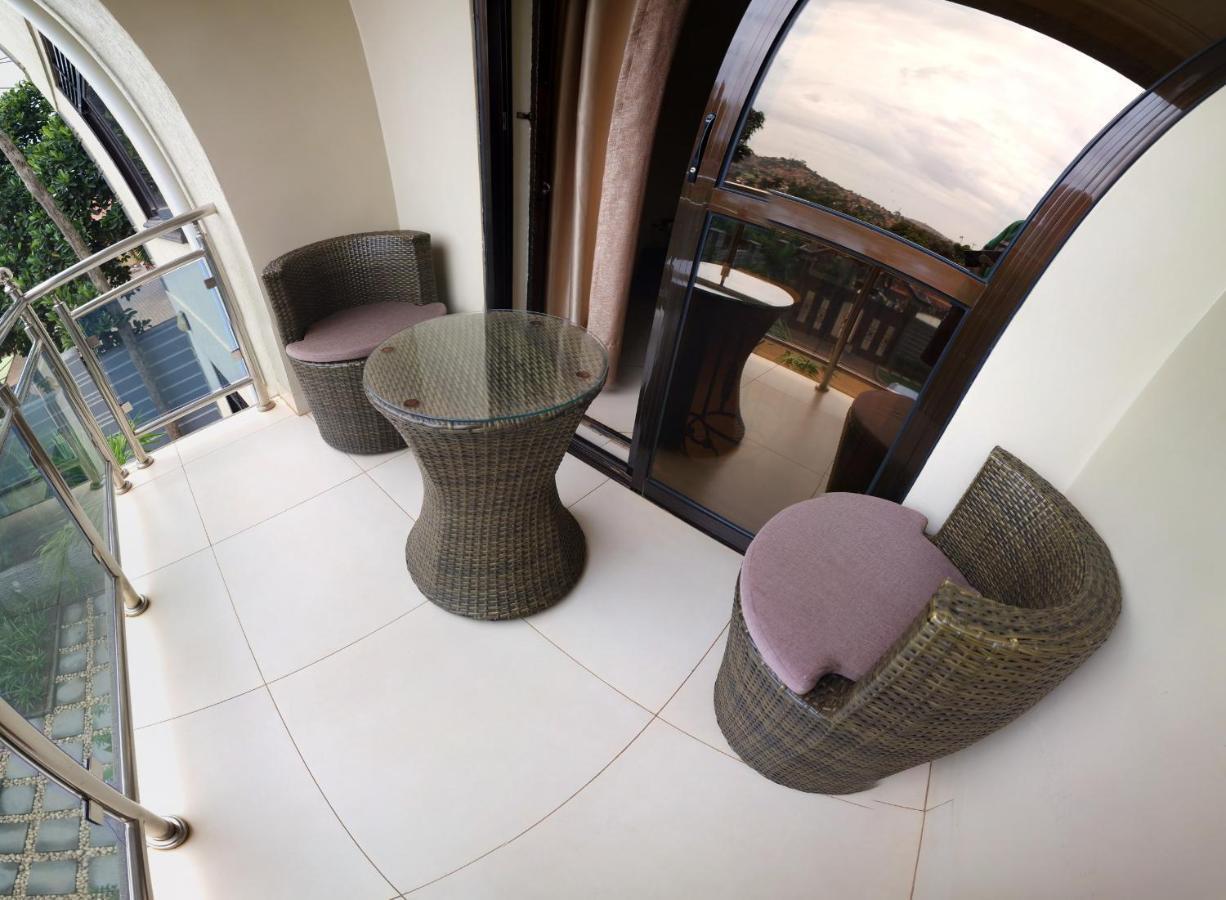 Eric Wilkins Apartments Lubowa エクステリア 写真