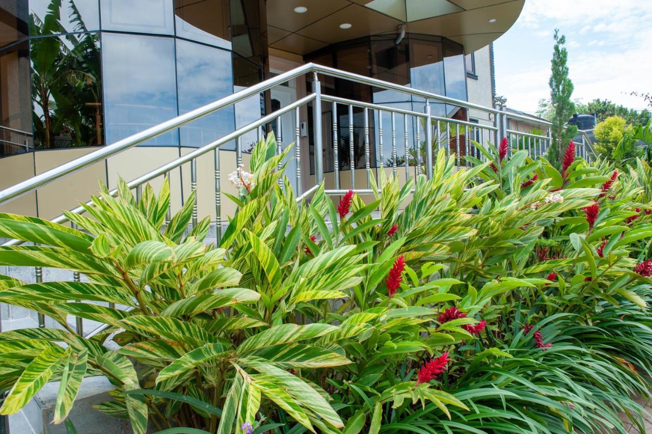 Eric Wilkins Apartments Lubowa エクステリア 写真